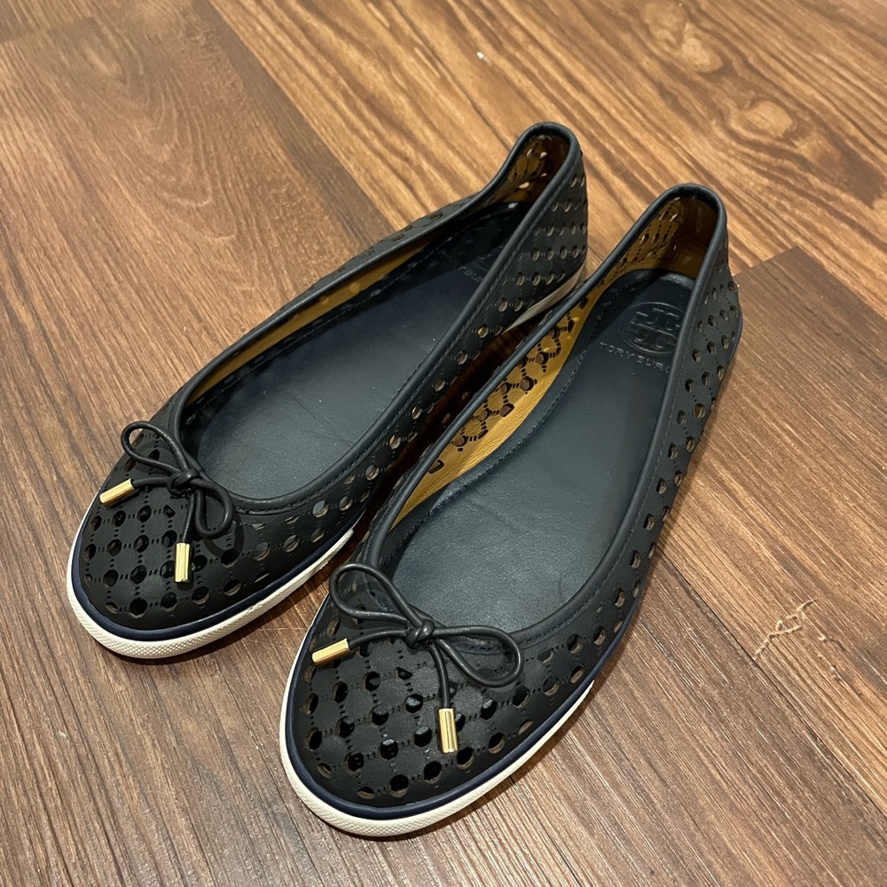 Tory Burch Skyler
Perforated Sneakers